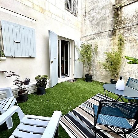Cote Cour - Appartement En Plein Centre-Ville & Proche Des Thermes Rochefort  Exterior photo